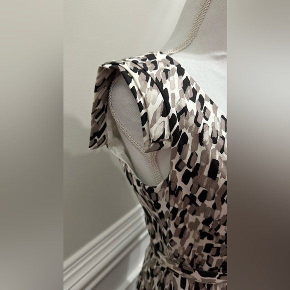 NWT Adrianna Papell Stretch Midi Dress with Belt  sz 8 - Picture 8 of 9